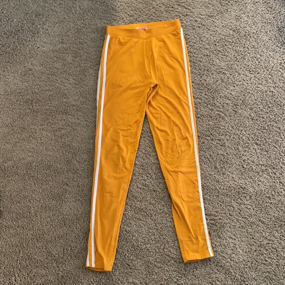 Matching set - Picture 2 of 2